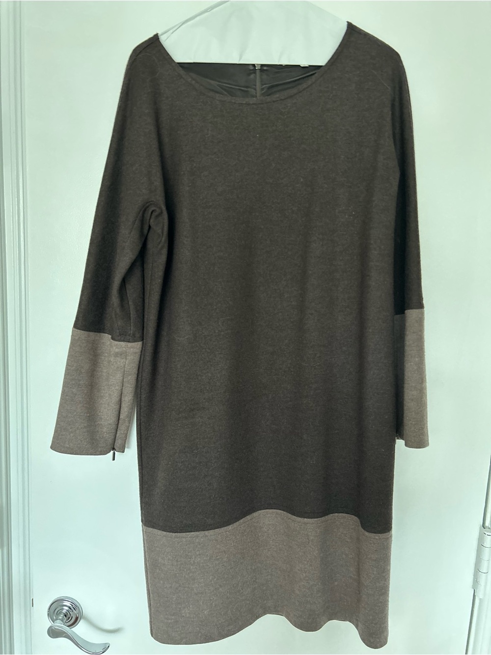 MaxMara Two-Tone Brown Long Sleeve Knee Dress